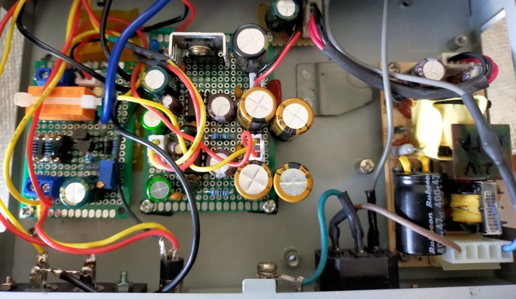 LM386　低ノイズヘッドフォンアンプ　内部